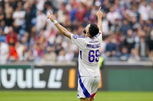 意媒：尤文有意法甲前锋卡利穆恩多和米卡乌塔泽，转会费2000万欧