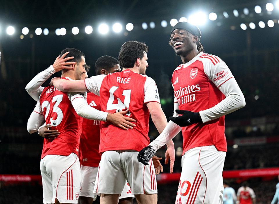 球速体育平台-4连胜终结 阿森纳1-1小蜜蜂 领先优势缩至4分 马丁内利失绝杀单刀